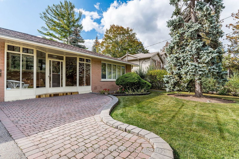 3070 O'hagan Dr, Mississauga, L5C 2C5 | Image 3