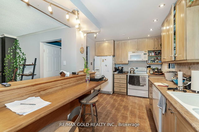 16 Wheatfield Road