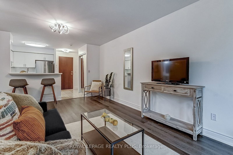 508 - 2565 Erin Centre Blvd, Mississauga, L5M 6Z9 | Image 3