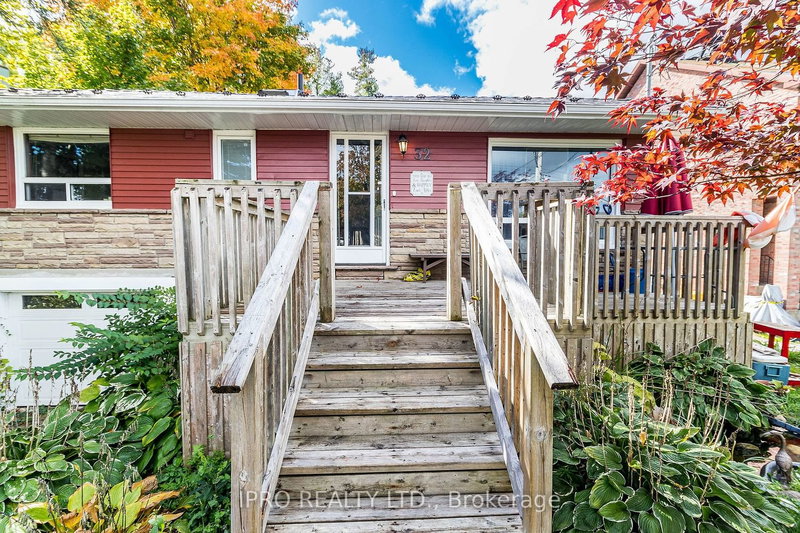32 Victoria Ave, Halton Hills, L7J 1Y9 | Image 2