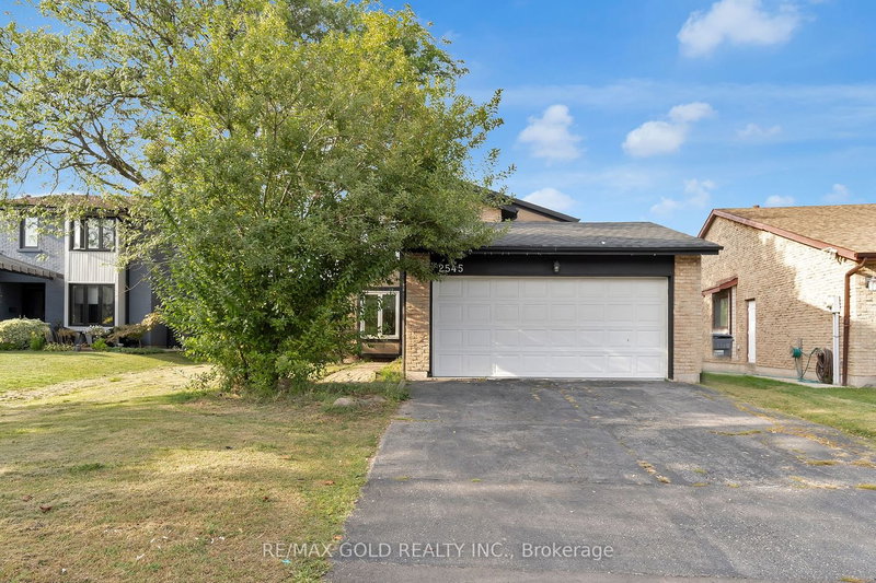 2545 Folkway Dr, Mississauga, L5L 2J9 | Image 3