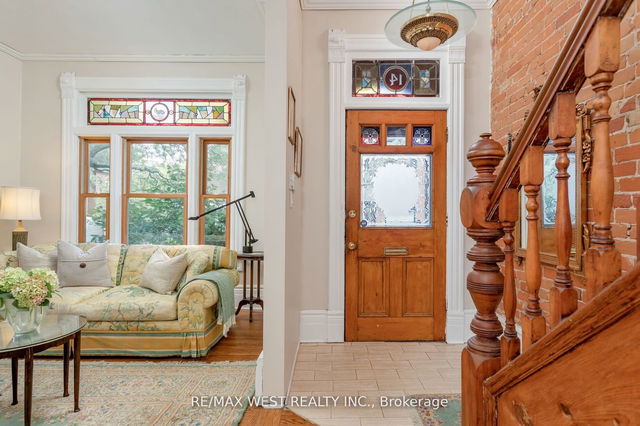 14 Melbourne Avenue