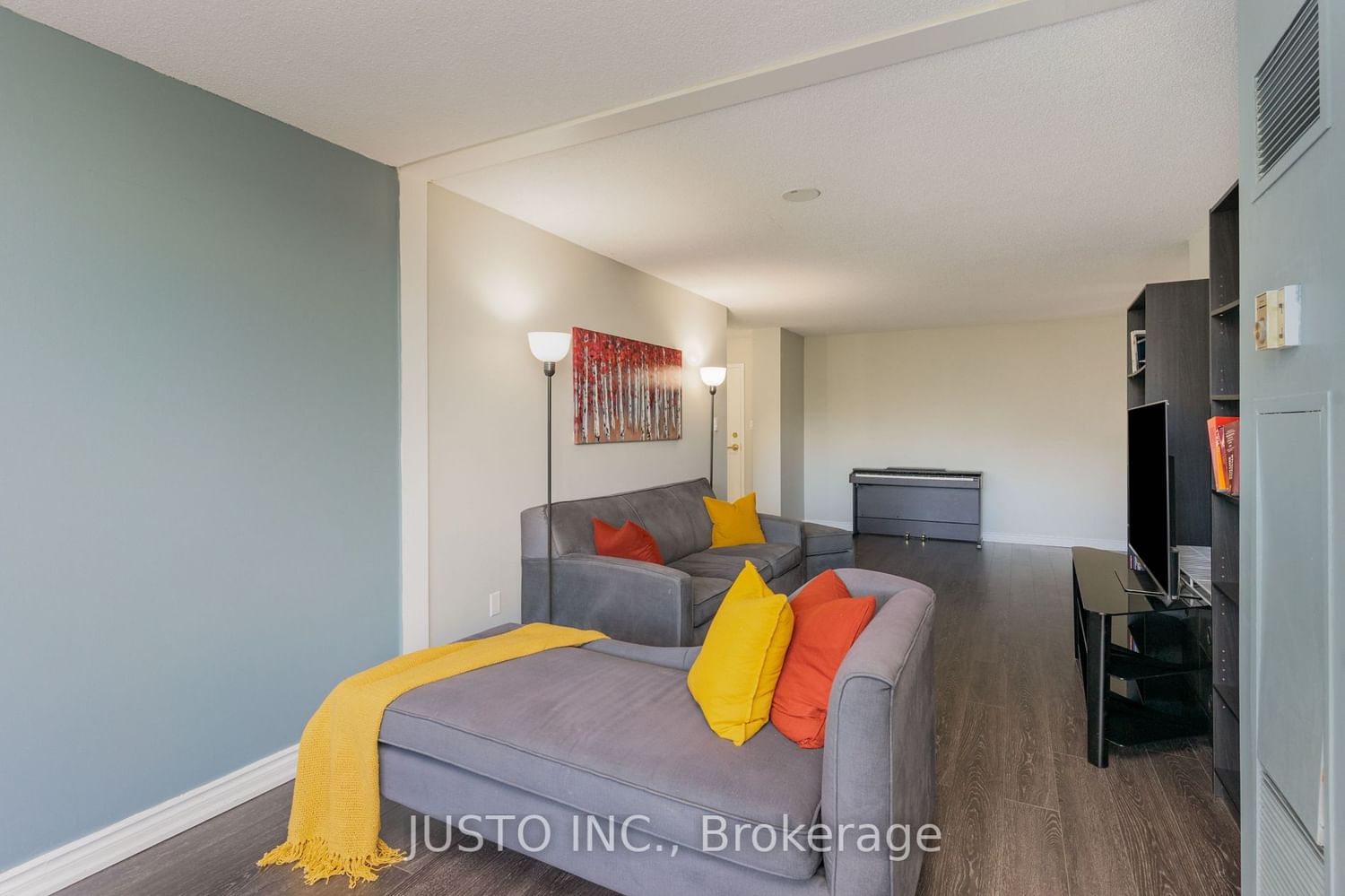 Listing Image 7