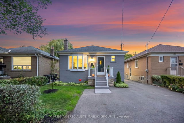 4 Cavell Avenue