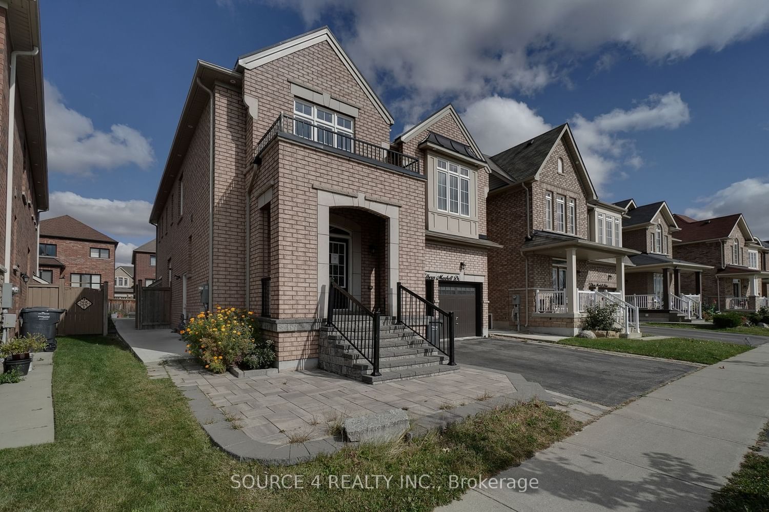 Listing Image 3