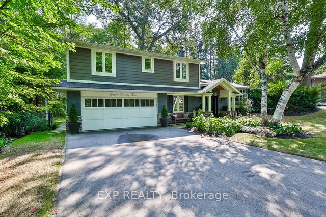 1572 Keenleyside Court