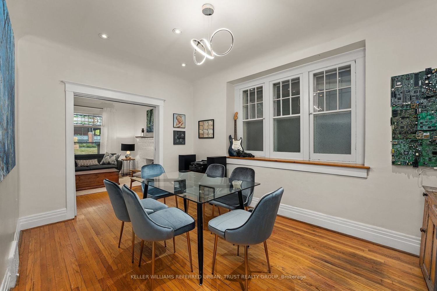 Listing Image 7