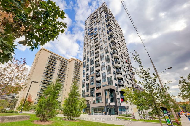 Th106 - 55 Quebec Avenue