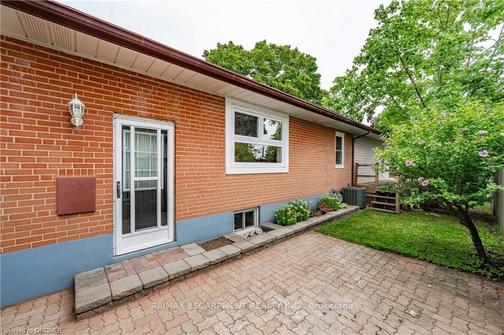 Listing Image 32