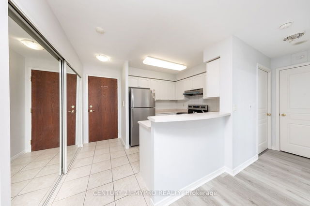 1208 - 2565 Erin Centre Boulevard