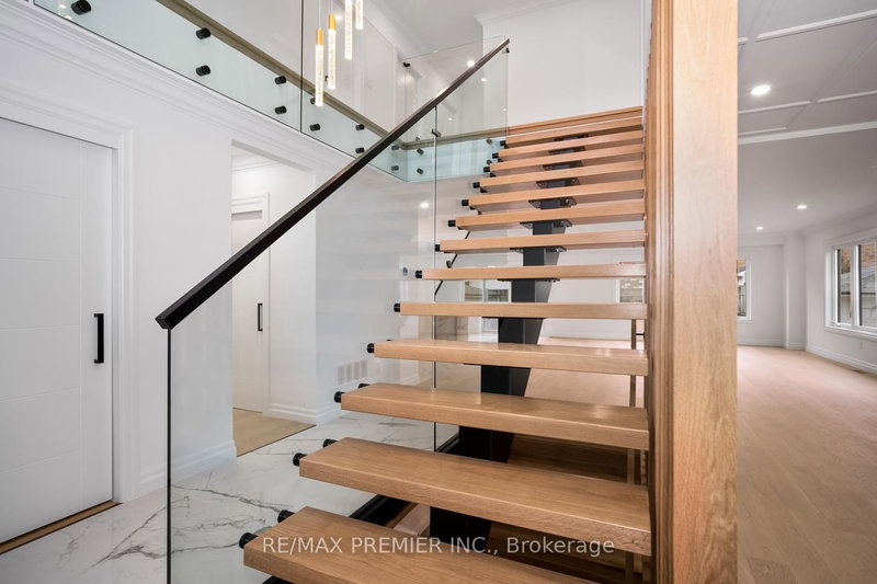 61 Calvington Dr, Toronto, M3M 2L9 | Image 3