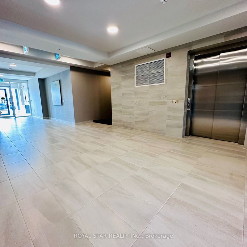 113 - 62 Sky Harbour Dr, Brampton, L6Y 0C1 | Image 3