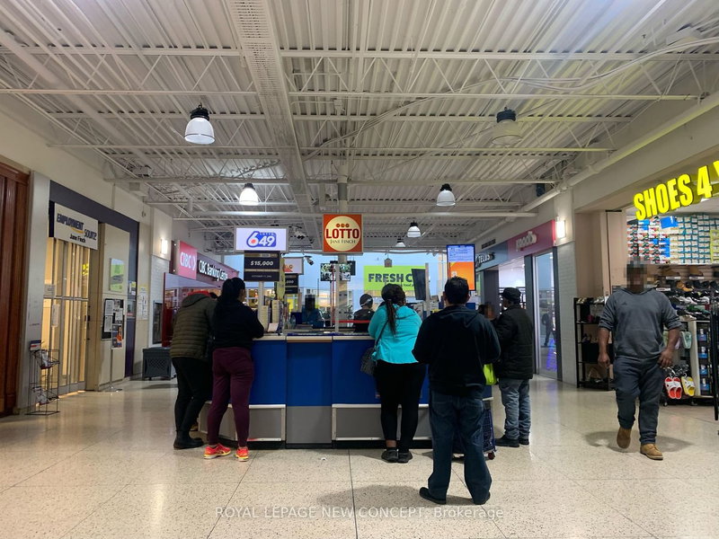 101K - 1893 Finch Ave W, Toronto, M3N 2V2 | Image 3