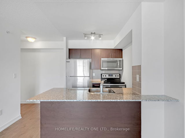 1708 - 1420 Dupont Street