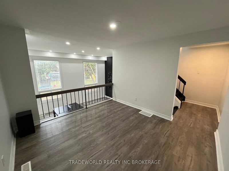 7465 Bybrook Dr, Mississauga, L4T 3R3 | Image 3