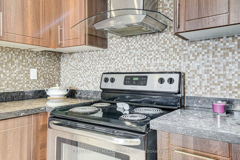 1103 - 8 Lisa St, Brampton, L6T 4S6 | Image 2