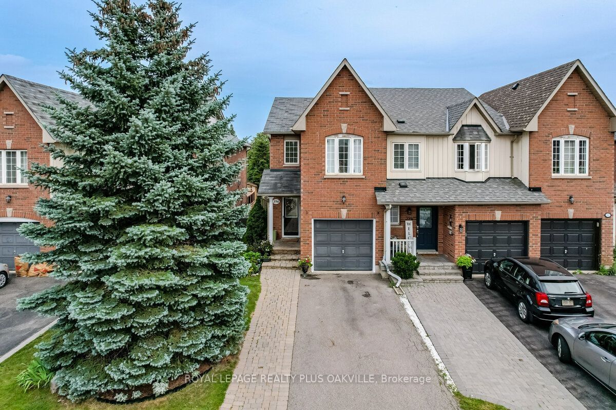 Townhouse sold at 396 Riverstone Drive, Oakville, Iroquois Ridge North, L6H 7M4 - MLS: W7240096