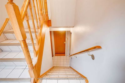 65 Whitburn Cres, Toronto - Downsview-Roding-CFB image-0-2