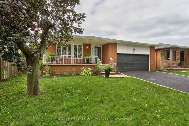 311 Ulric Crescent