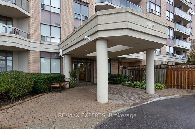 605 - 300 Ray Lawson Boulevard
