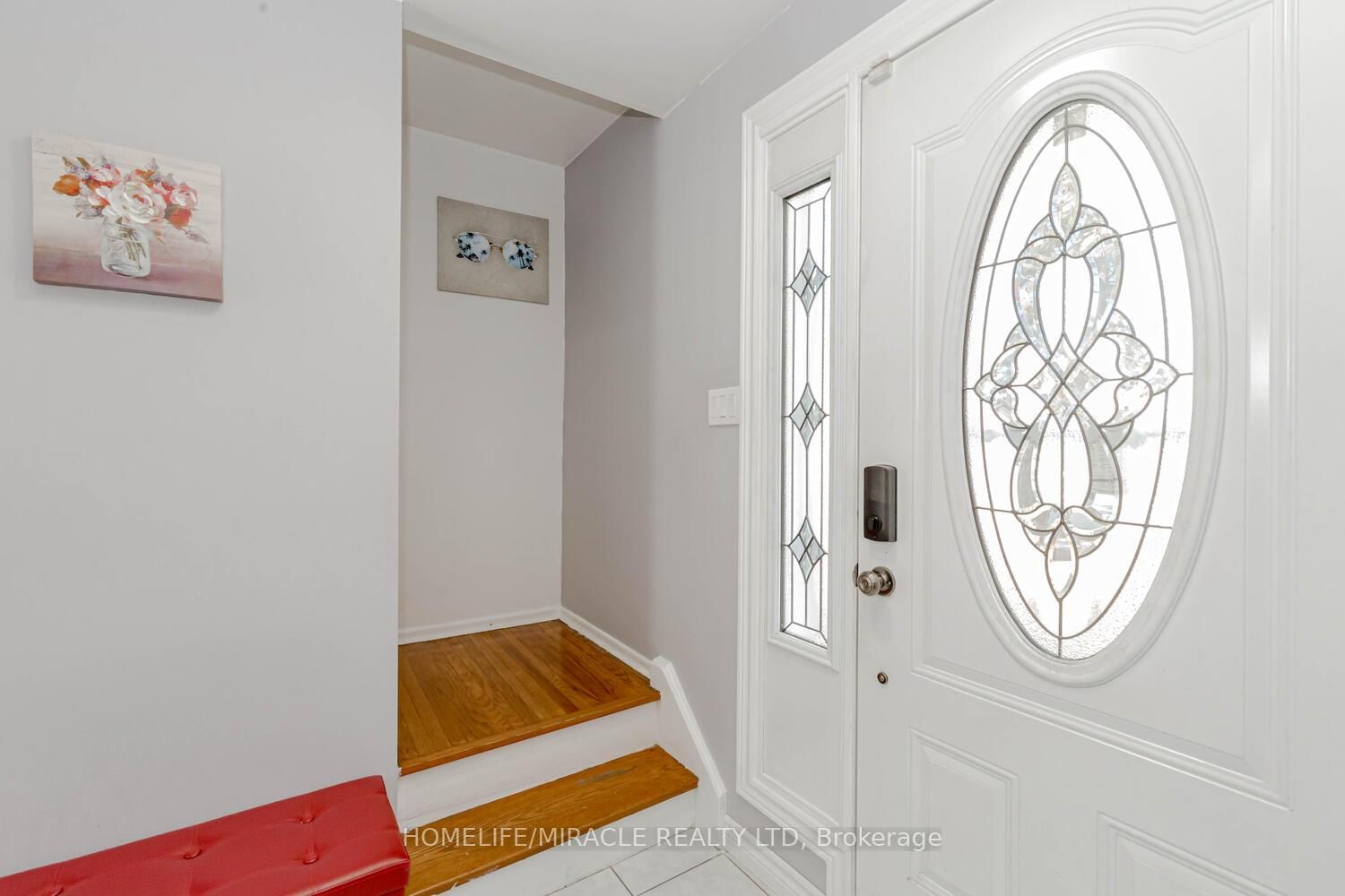 Listing Image 4