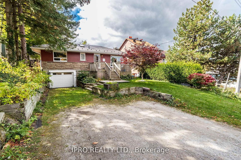 32 Victoria Ave, Halton Hills, L7J 1Y9 | Image 3