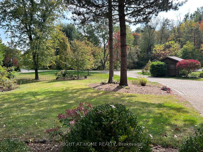 4 Ann St, Halton Hills, L7G 2V2 | Image 2