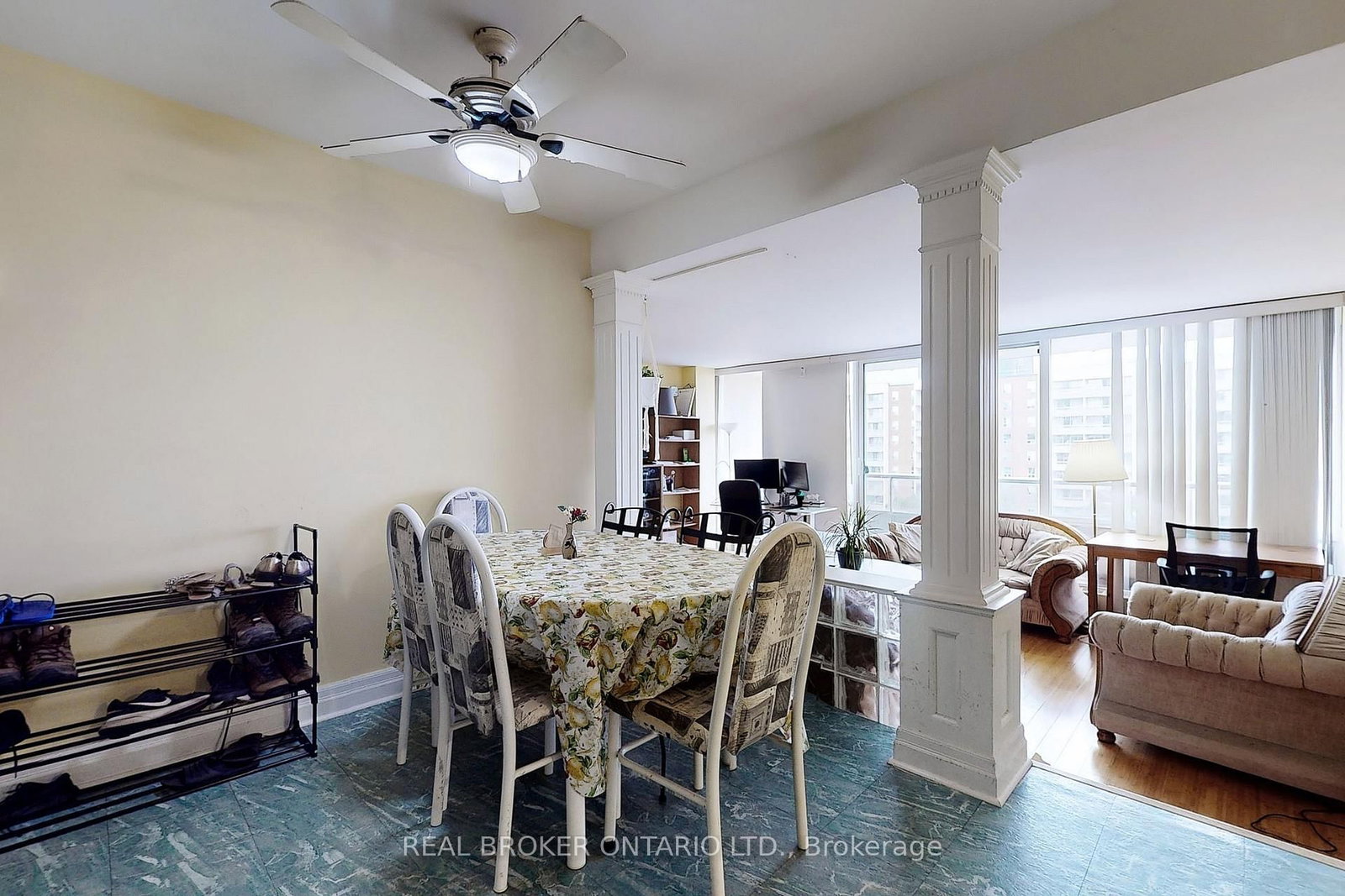 Listing Image 7