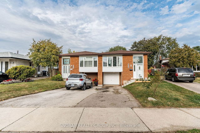 830 Eaglemount Crescent