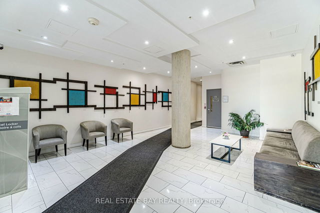 504 - 760 The Queensway N/A