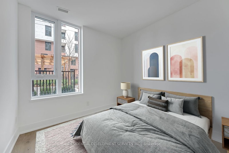 127 - 11 Maryport Ave, Toronto, M3M 0E2 | Image 2