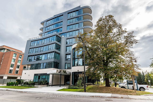 702 - 55 Port Street