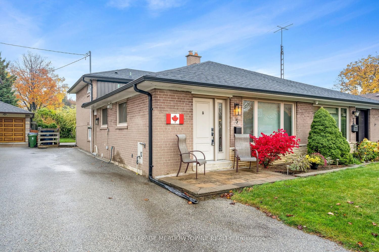 Semi-Detached House sold at 5 Callowhill Drive, Toronto, Willowridge-Martingrove-Richview, M9R 3K9 - MLS: W7253688