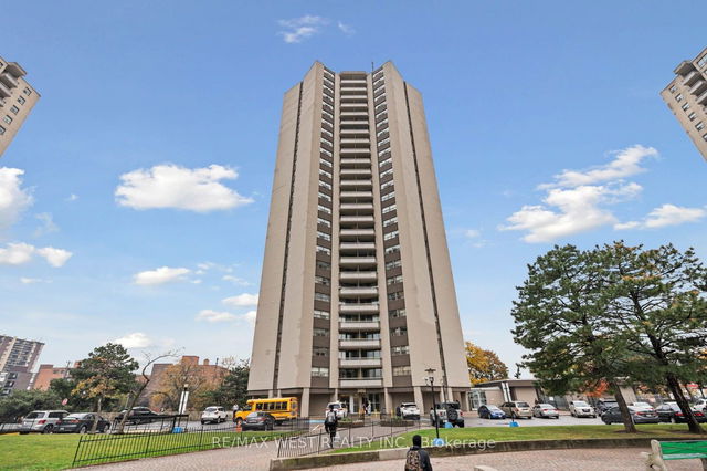 903 - 380 DIXON Road