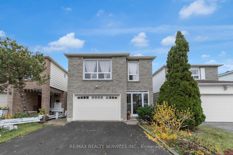 19 Pickard Lane, Brampton, L6Y 2M4 | Image 3