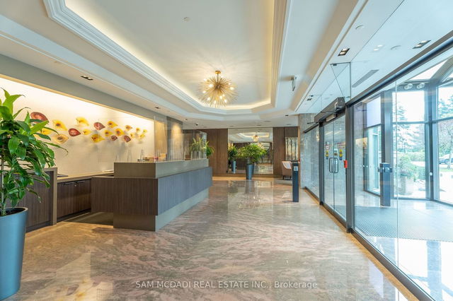 811 - 1800 The Collegeway N/A