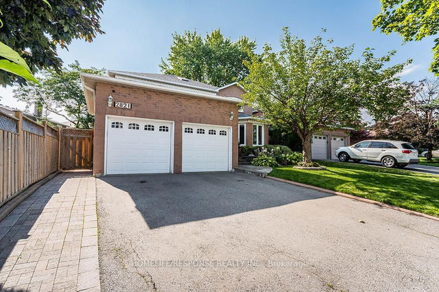 2821 KINGSWAY Drive