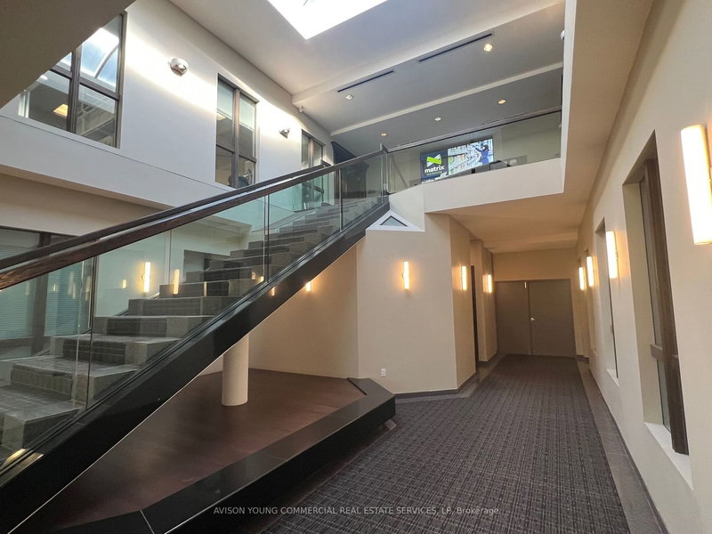 105 - 5353 John Lucas Dr, Burlington, L7L 6A8 | Image 2