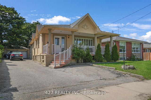 8 Batawa Crescent