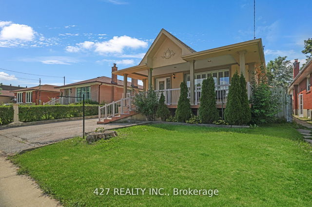 8 Batawa Crescent