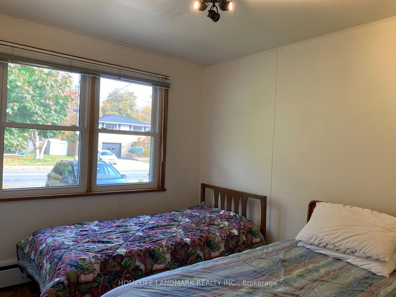 Main - 860 Francis Rd, Burlington, L7T 3Y2 | Image 3