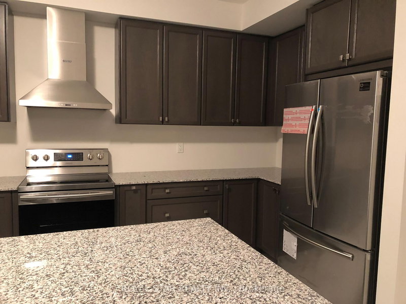 44 Dolobram Tr, Brampton, L7A 4Y3 | Image 3