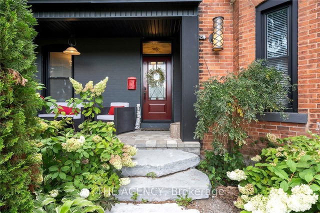 3015 Dundas Street