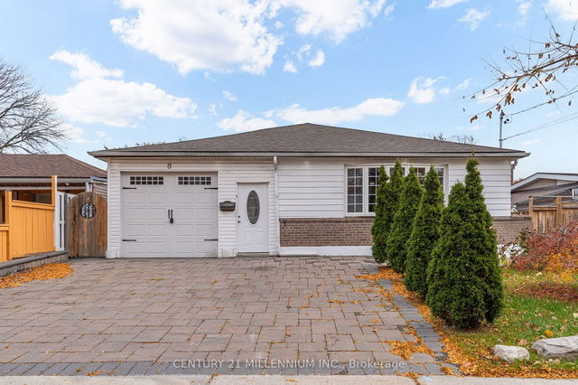8 Bloomington Crescent