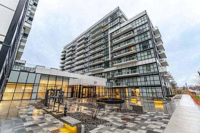 325 - 251 manitoba Street