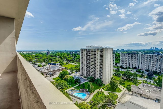 PH2 - 812 Burnhamthorpe Road