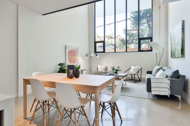 Th11 - 50 Bartlett Avenue