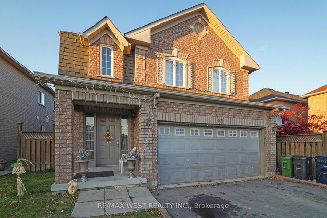 109 West Oak Crescent