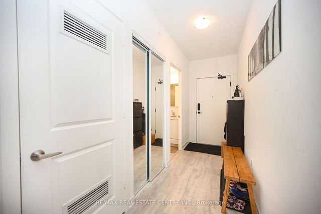 1604B - 4655 Metcalfe Avenue