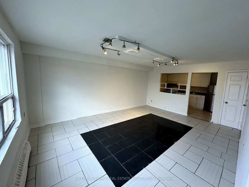 1 - 3071 Hurontario St, Mississauga, L5A 2G9 | Image 3